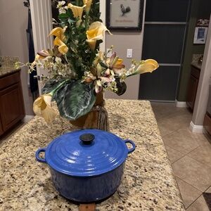 Le Creuset Enameled Cast Iron Signature Round Dutch Oven, 5.5 qt., Cerise